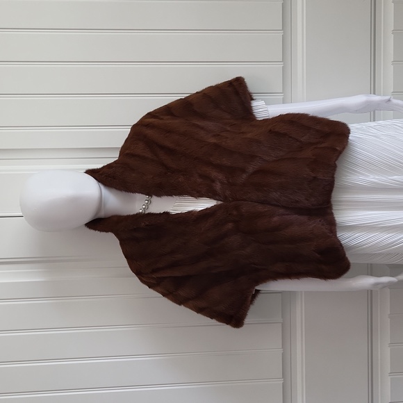 Siberian Fur Stoye Hong Kong Vintage Several Different Styles Cape Fits Most - Picture 11 of 12